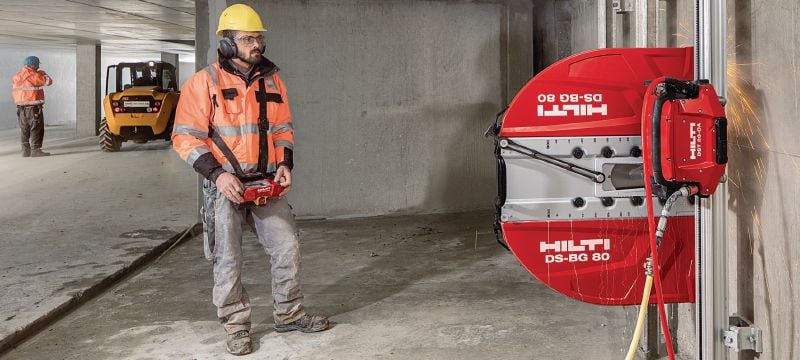 Hoja de sierra mural SPX HCL Equidist (60H: válida para sistemas Hilti y Husqvarna®) Hoja de sierra mural (20 kW) de alto desempeño que ofrece una elevada velocidad de corte y mayor duración en hormigón reforzado (eje de 60H válido para las sierras murales de Hilti y Husqvarna®) Aplicaciones 1